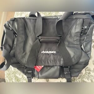 NWT Husky Black Water-Resistant Men’s Duffel Bag